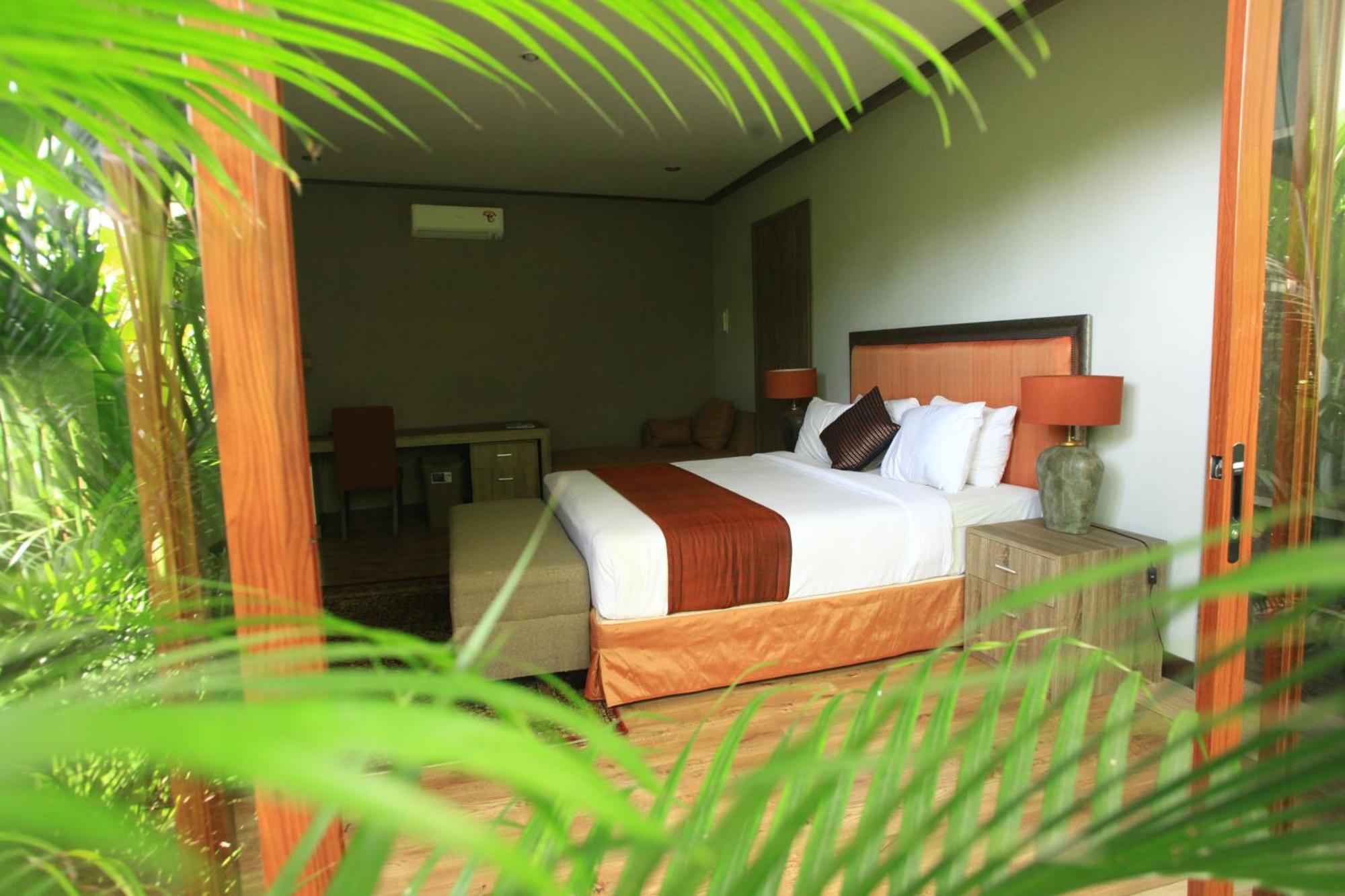 Puri Sabina Bed & Breakfast Jimbaran Exterior foto
